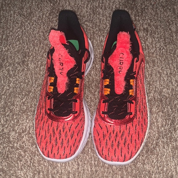 Under Armour Curry Brand Sesame Street Elmo Curry Flow 9 W9 M7.5 NEVER WORN - Picture 1 of 9